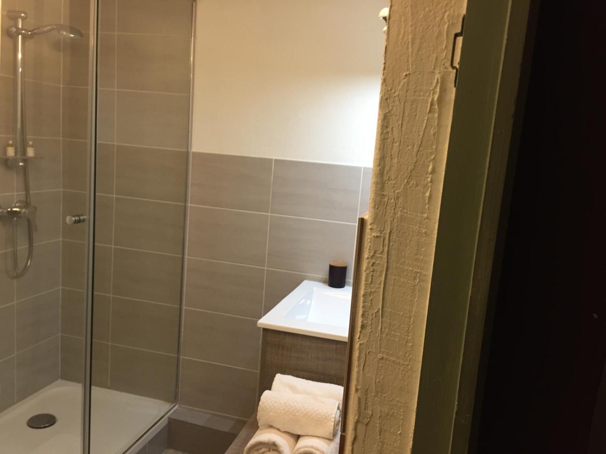 Double Room Private Bathroom