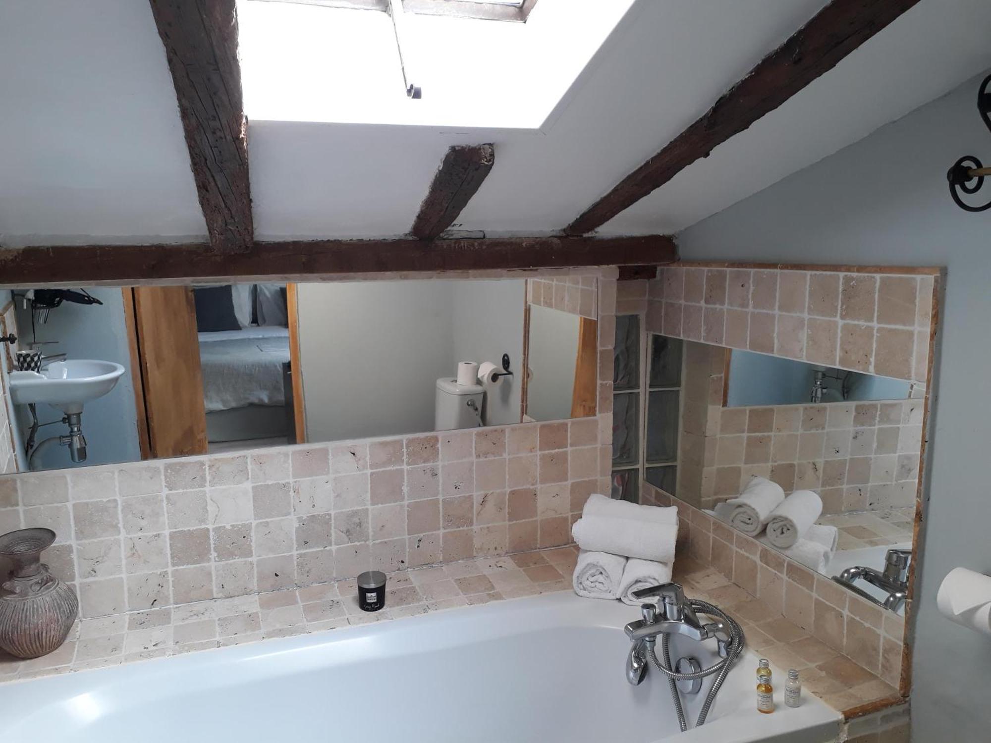 Double Room Private Bathroom